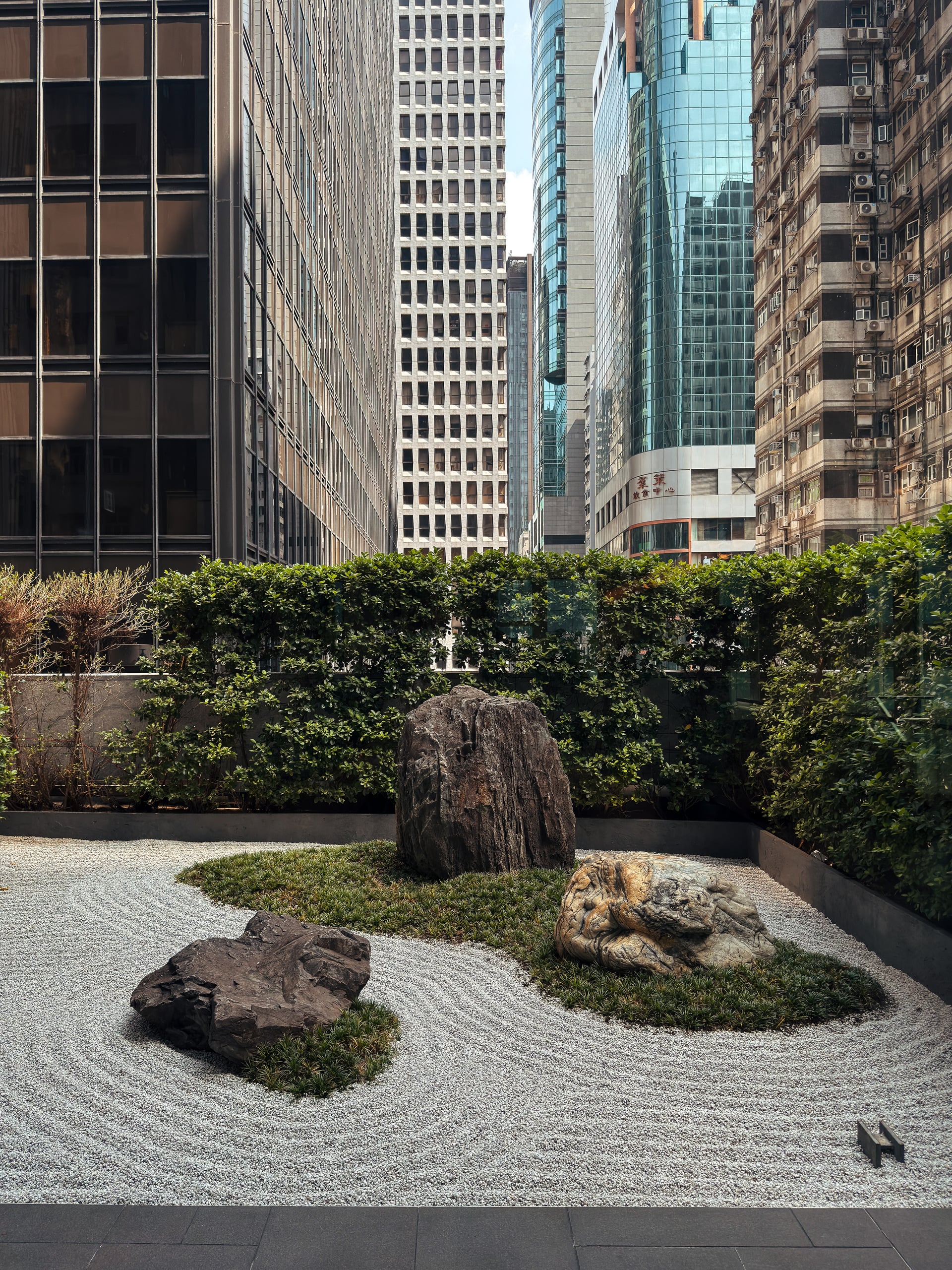 Aki Hotel Hong Kong, Hong Kong — hospitality photograph 3 of 10 by Adrien Lahoussaye